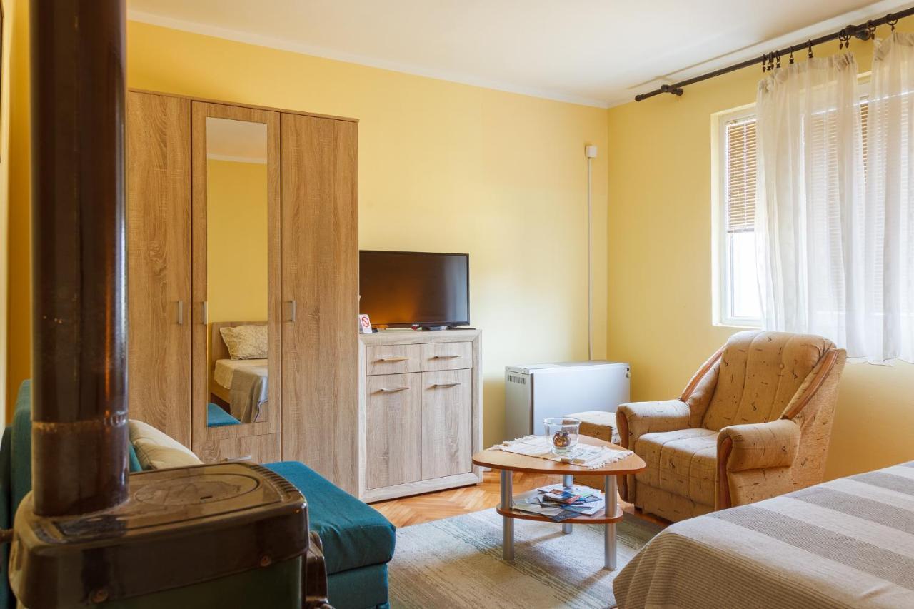 Apartman Bogojevic Golubac Exteriör bild