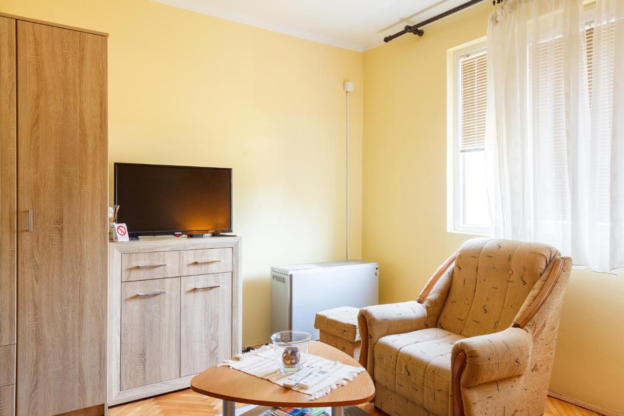 Apartman Bogojevic Golubac Exteriör bild